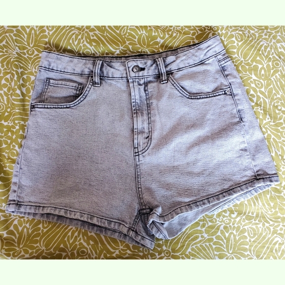 🔥 EUC Whitewashed High-Waisted Shorts